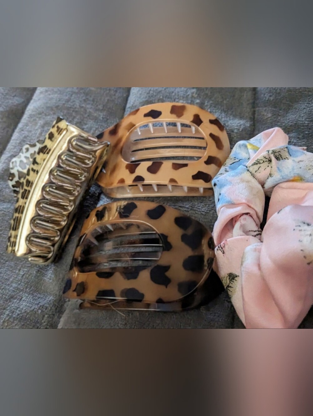 Leopard Print Hair Claw Clips - Brown And Pink Floral Scrunchie Hair Accessory